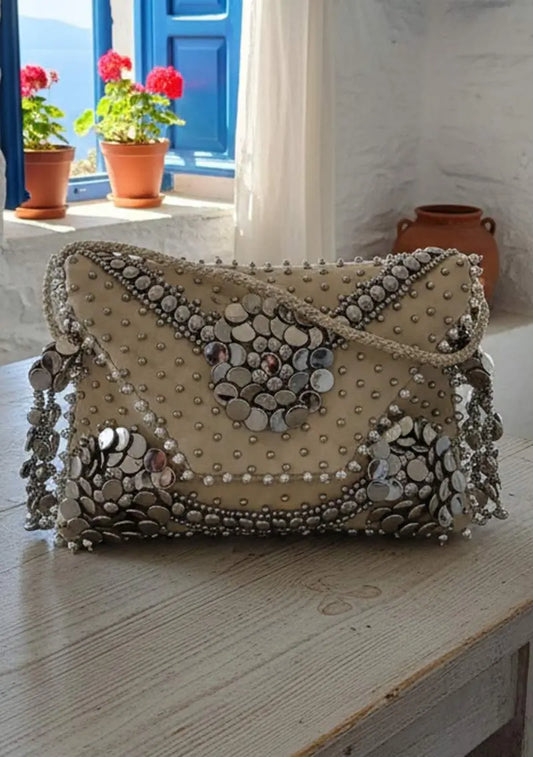 Irina Clutch Lotus & Lace